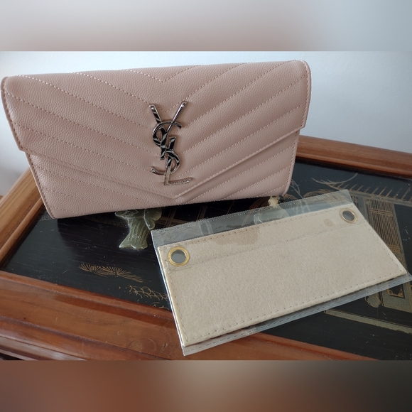 YSL Yves Saint Laurent Monogram Matelasse Wallet - Picture 14 of 15